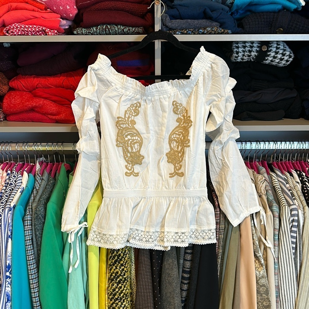 VENUS white with tan embroidery long sleeve off the shoulder blouse size S